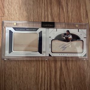 2021 Panini National Treasures Mike Piazza  Bat Cut Auto Booklet 4/15 (MISC10)